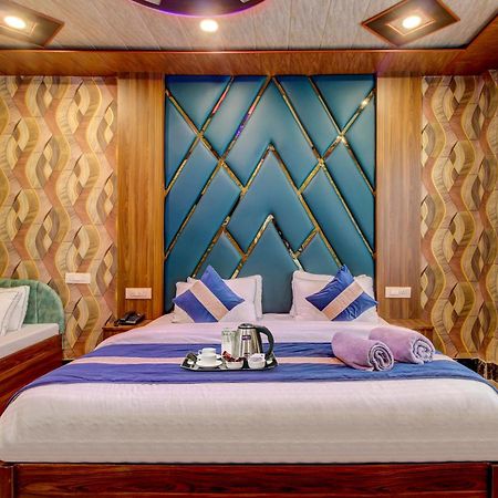 Hotel Royal Hameed Σριναγκάρ Δωμάτιο φωτογραφία