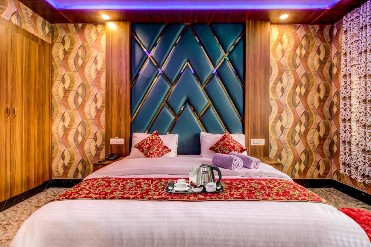 Hotel Royal Hameed Σριναγκάρ Δωμάτιο φωτογραφία